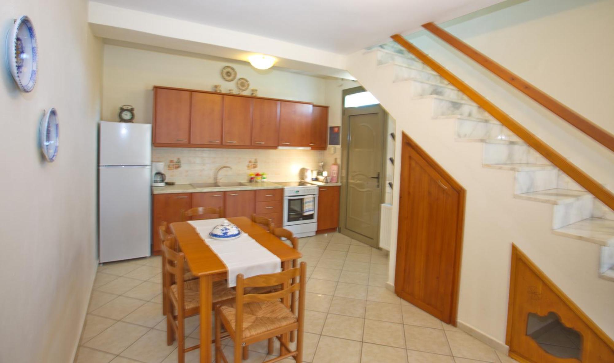 To Pithari Apartment Skyros